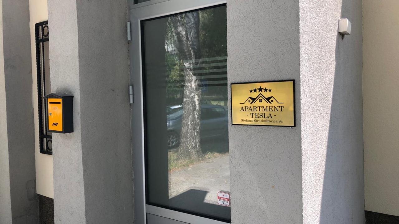 Apartment Tesla Pančevo Buitenkant foto