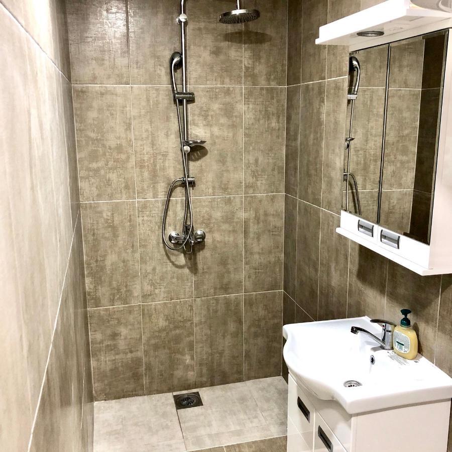 Apartment Tesla Pančevo Buitenkant foto