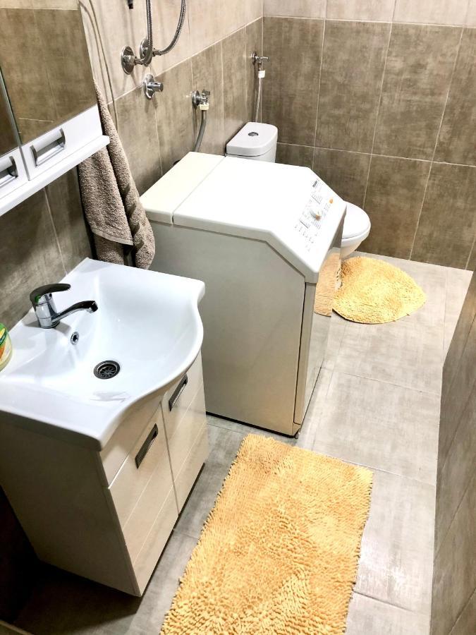 Apartment Tesla Pančevo Buitenkant foto