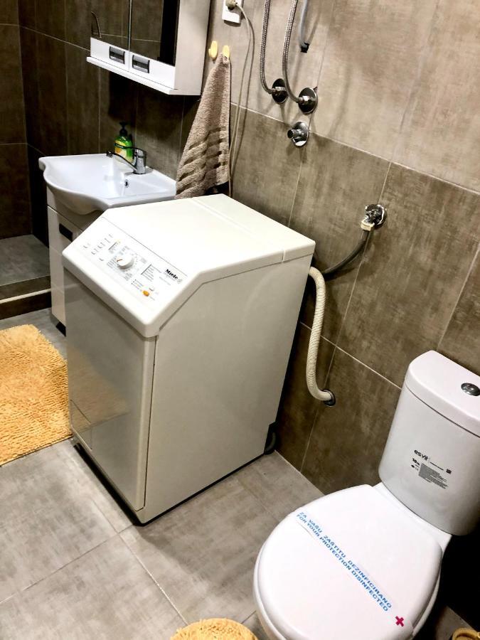 Apartment Tesla Pančevo Buitenkant foto